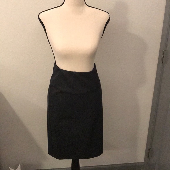Gray pencil skirt - Picture 2 of 2